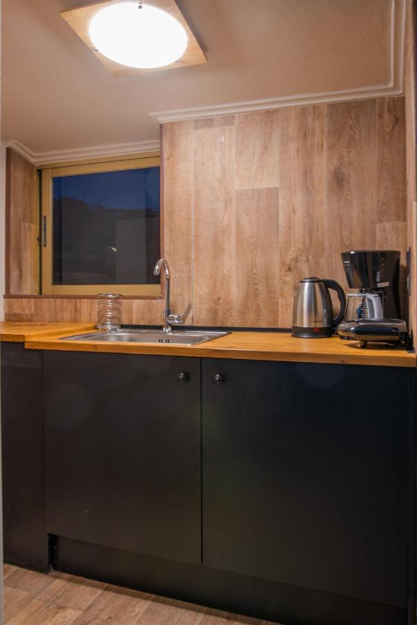Noho Boutique , Premium Living Lazeon 7 Apartment Atena Exterior foto